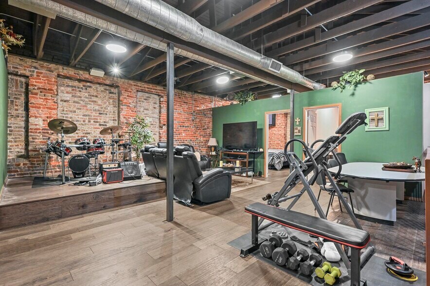 More Photos Of 130 N Main St, Mansfield Storefront Retail Office For Sale