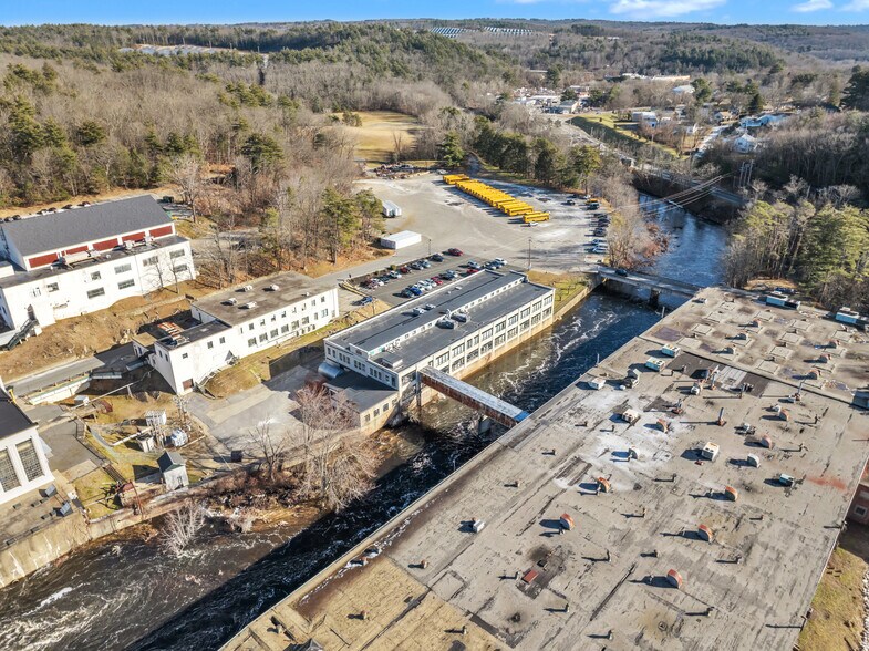 More Photos Of 80 Optical Dr, Southbridge Flex For Lease