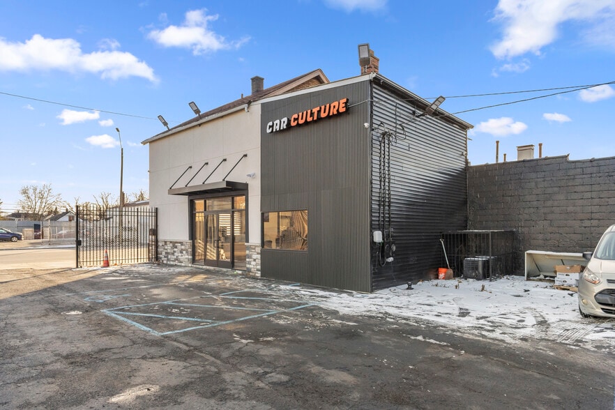 More Photos Of 19420 W Warren Ave, Detroit Auto Dealership For Sale
