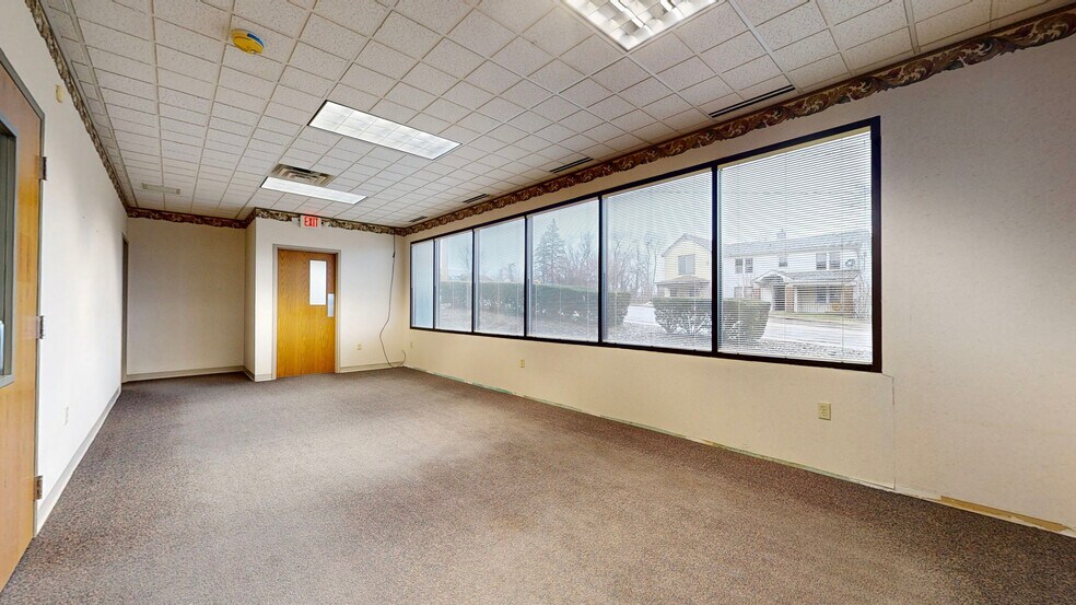 More Photos Of 2228-2230 Sunset Blvd, Steubenville Office For Lease