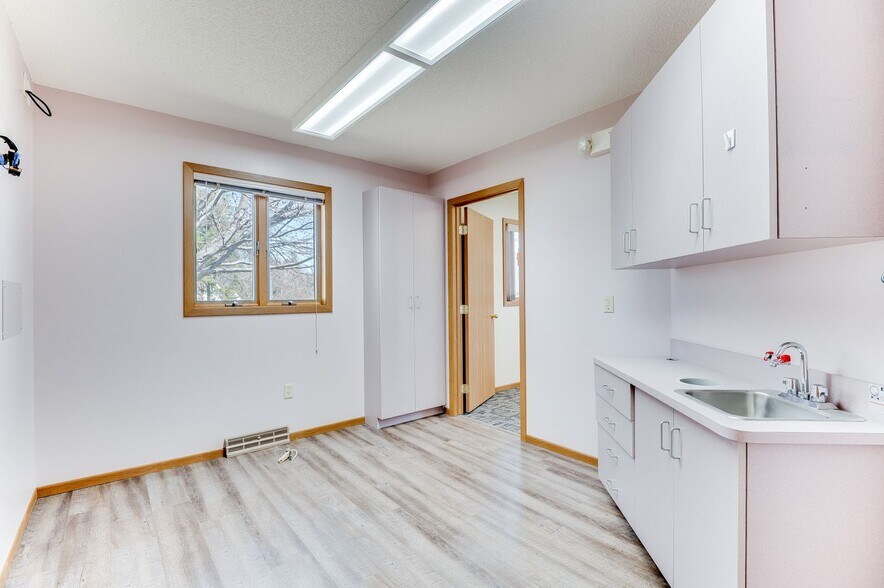 More Photos Of 12392 Pleasant Ave, Becker Office For Lease