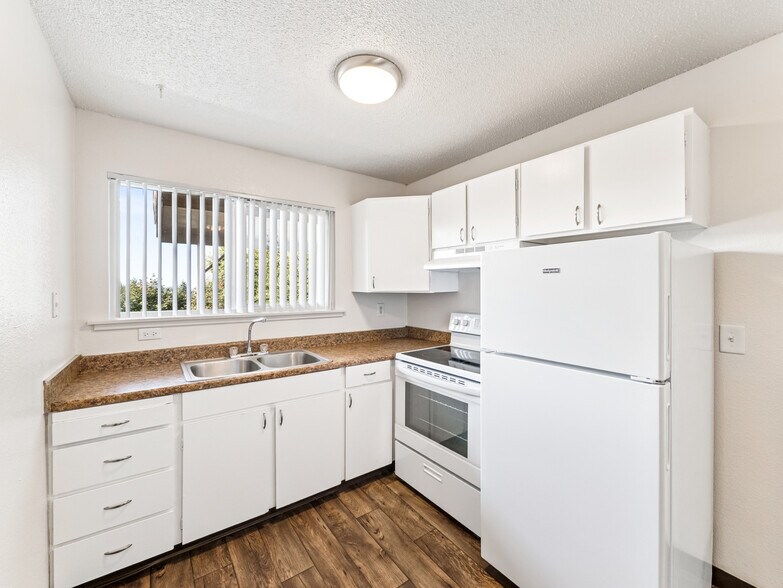 More Photos Of 127 Kensington Ave S, Kent Apartments For Sale