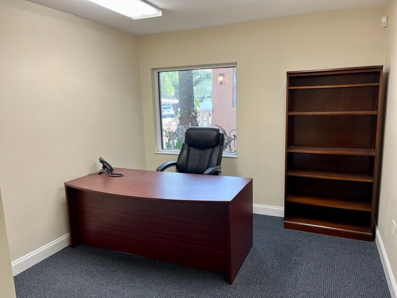 More Photos Of 306 S Plant Ave, Tampa Office For Sale