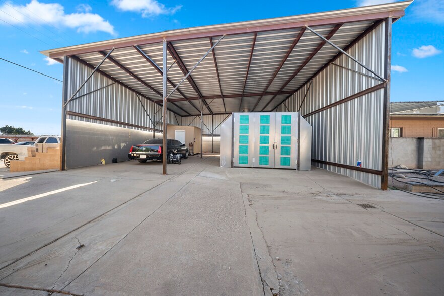 More Photos Of 8213-8215 E Main St, Mesa Auto Repair For Sale