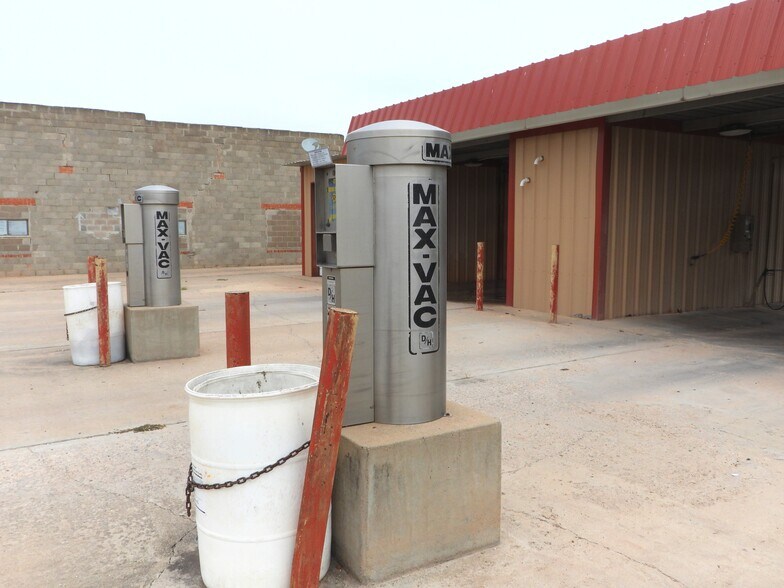 More Photos Of 124 Main St, Shattuck Carwash For Sale