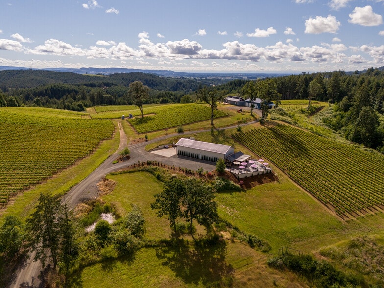 Primary Photo Of 12000 NW Old Wagon Rd, Carlton Winery Vineyard For Sale