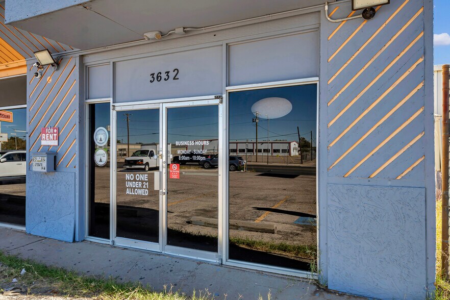 More Photos Of 3636 Andrews Hwy, Odessa Storefront For Lease