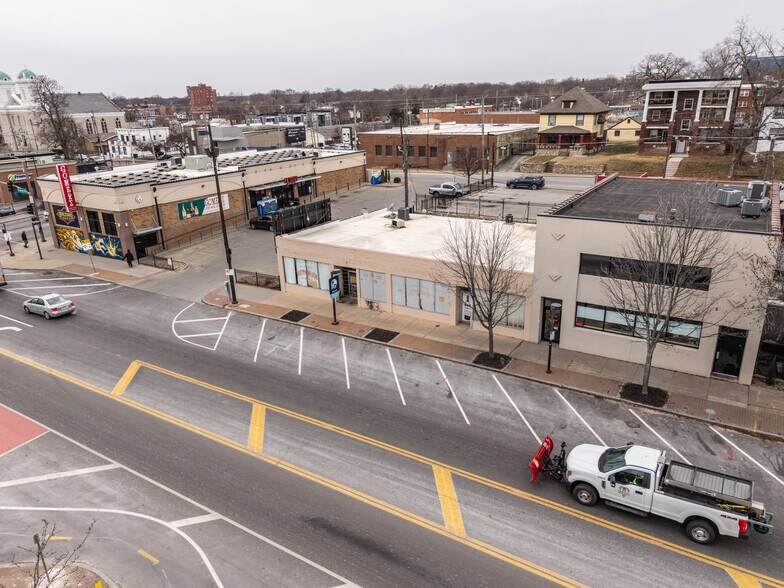 More Photos Of 3828 Broadway Blvd, Kansas City Office For Sale