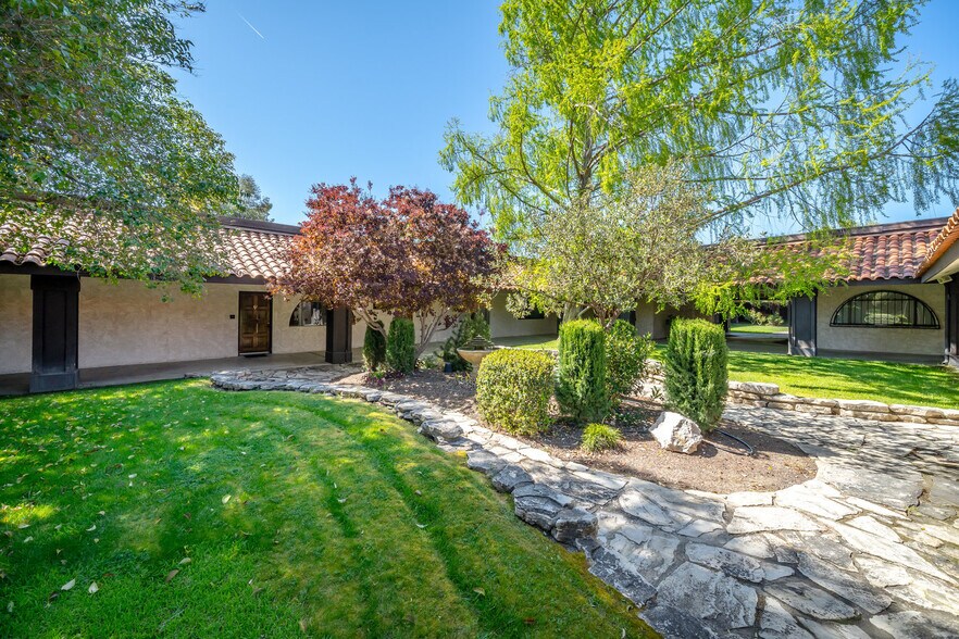 More Photos Of 1050 Las Tablas Rd, Templeton Medical For Lease