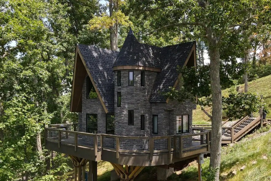 More Photos Of 75 Treehouse Hvn, Asheville Multifamily For Sale