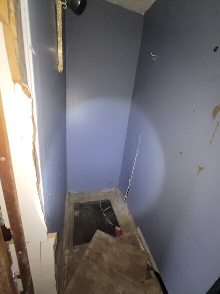 More Photos Of 1823 W 8th St, Muncie Multifamily For Sale