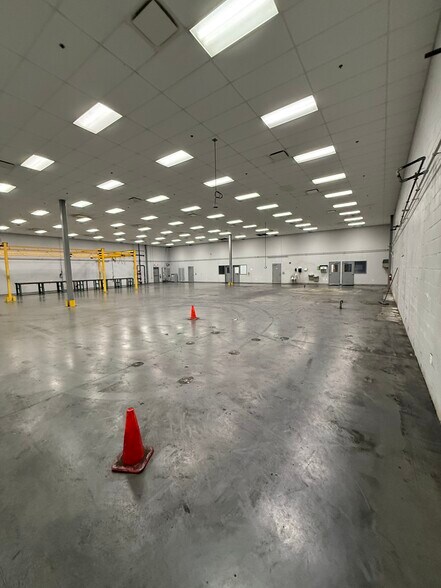 More Photos Of 12624 Cypress Creek Dr, Eads Warehouse For Lease