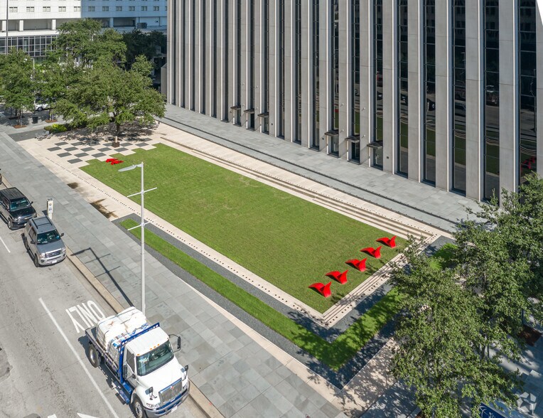 More Photos Of 601 Jefferson St, Houston Office For Lease