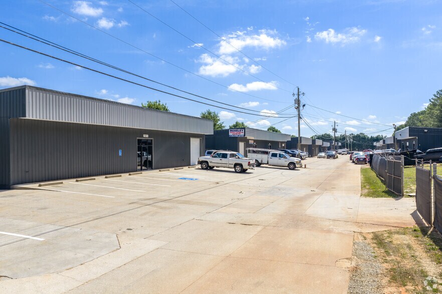 More Photos Of 7187 Washington St, Covington Unknown For Lease