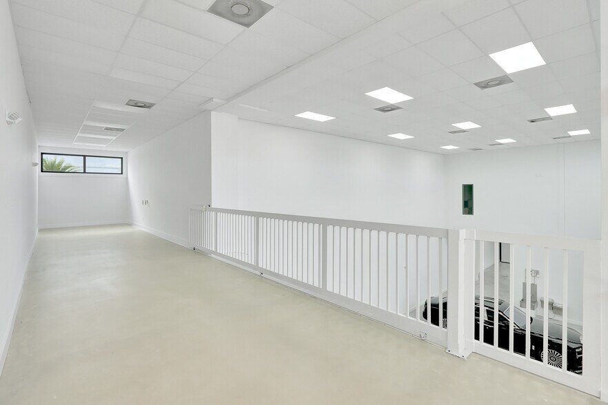 More Photos Of 6700 NE 2nd Ct, Miami Warehouse For Lease