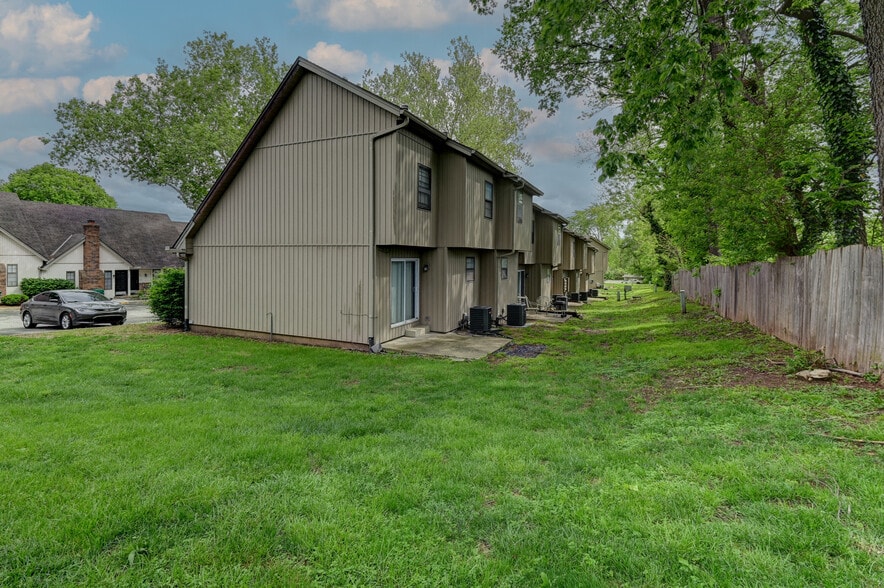 More Photos Of 9730-9768 Locust St, Kansas City Apartments For Sale