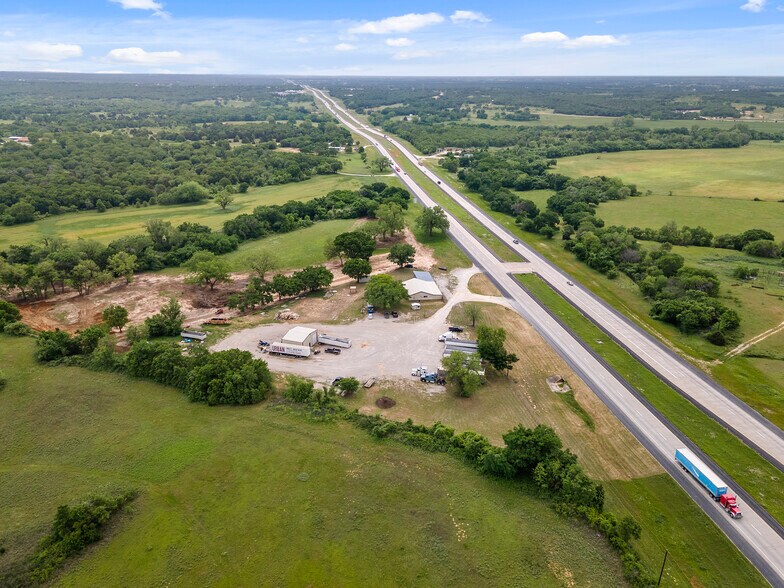 Primary Photo Of 5716 N US Highway 287, Alvord Truck Terminal For Sale
