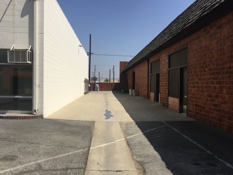 More Photos Of 412 S Palm Ave, Alhambra Warehouse For Lease