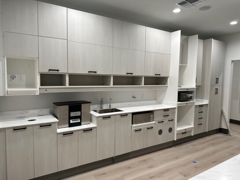 More Photos Of McKendree Rd, San Antonio Office For Sale