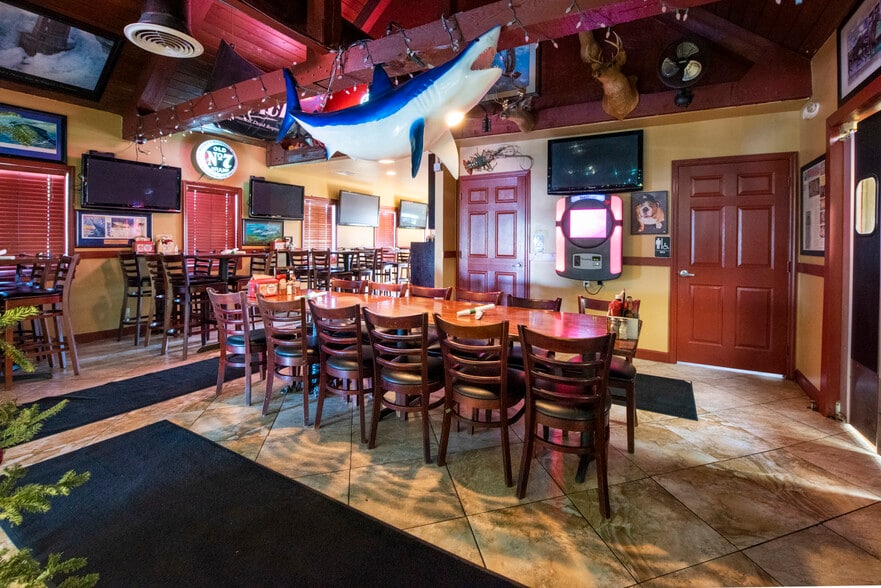More Photos Of 1300 S Federal Hwy, Dania Restaurant For Sale