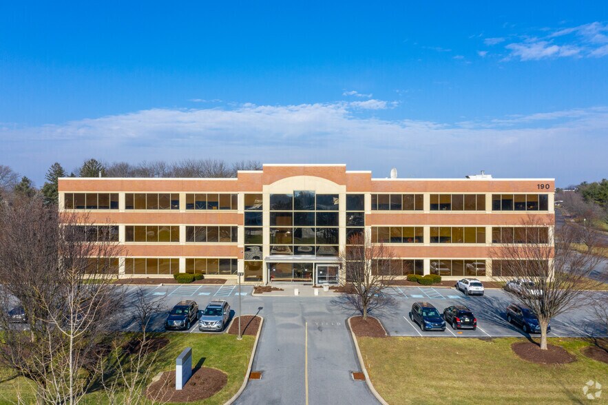 More Photos Of 190 Brodhead Rd, Bethlehem Office For Lease