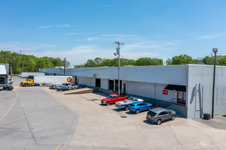 More Photos Of 3310-3422 Ambrose Ave, Nashville Unknown For Lease