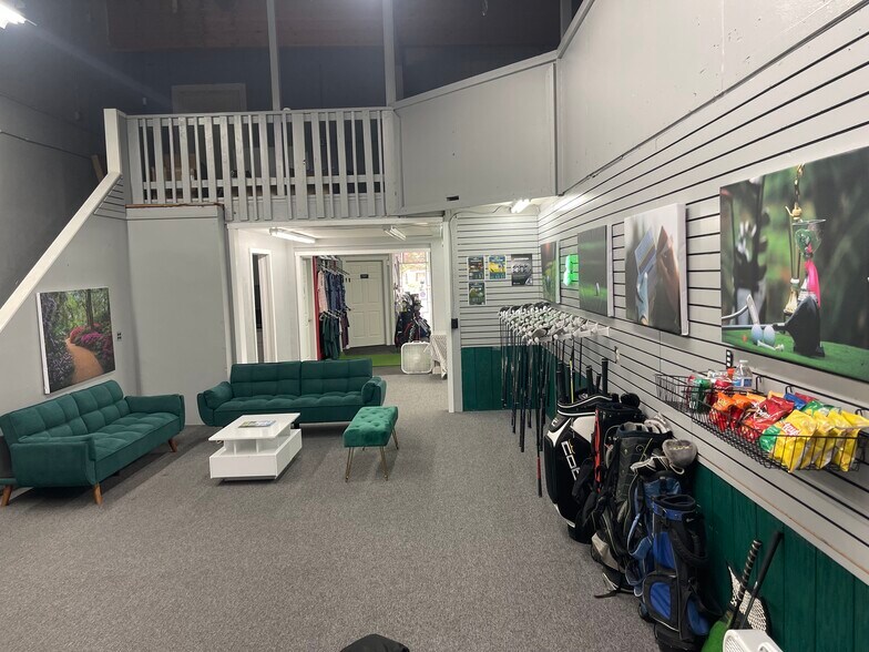 More Photos Of 7022-7046 Village Pky, Dublin Freestanding For Lease