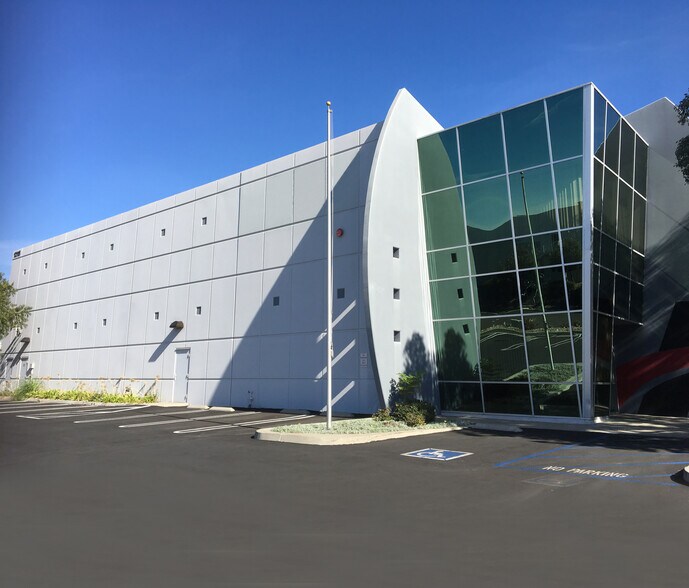 More Photos Of 12115 Paine St, Poway Warehouse For Sale