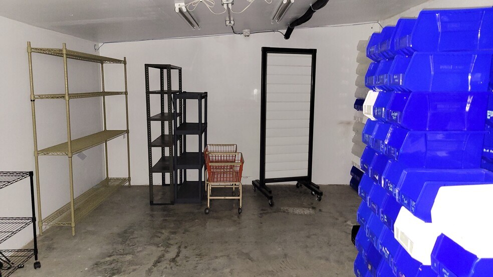 More Photos Of 200 Main St, Addison General Retail For Sale