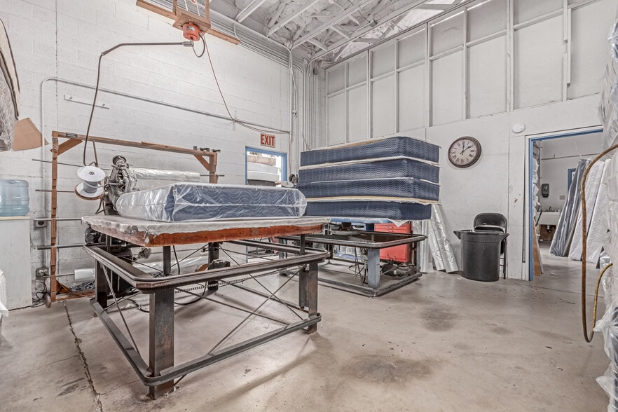 More Photos Of 6016 N 57th Ave, Glendale Warehouse For Sale