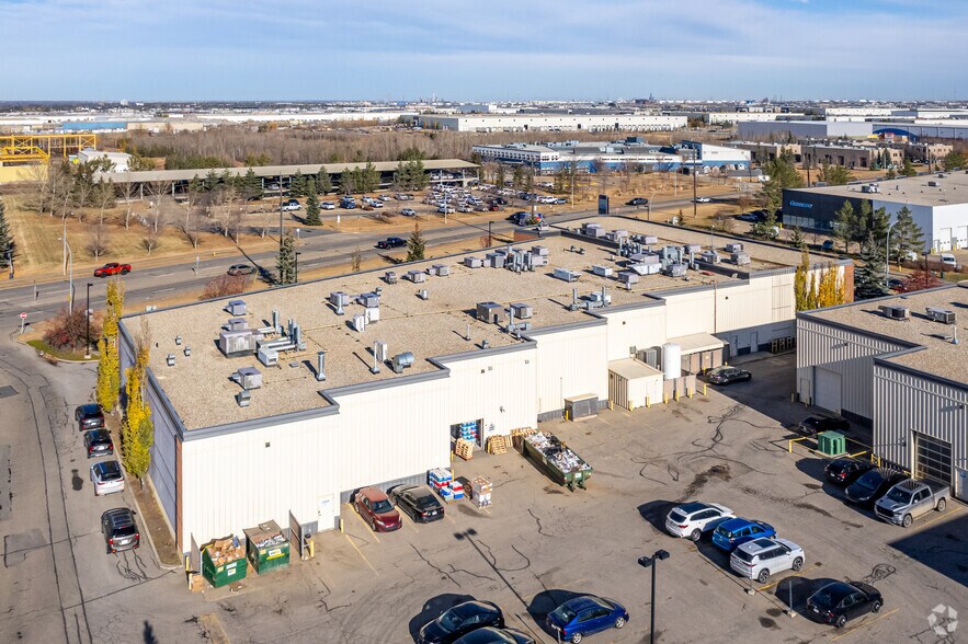More Photos Of 7203-7221 Roper Rd NW, Edmonton Office For Sale