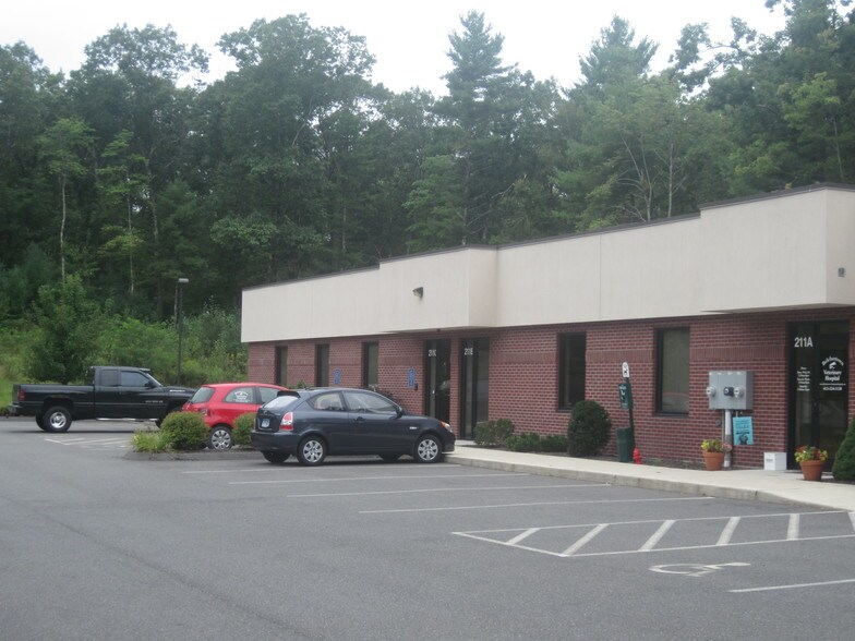 More Photos Of 211 State St, Belchertown Medical For Lease