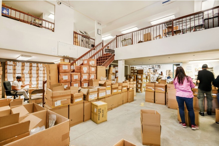 More Photos Of 400-408 3rd Ave, Brooklyn Storefront Retail Office For Lease