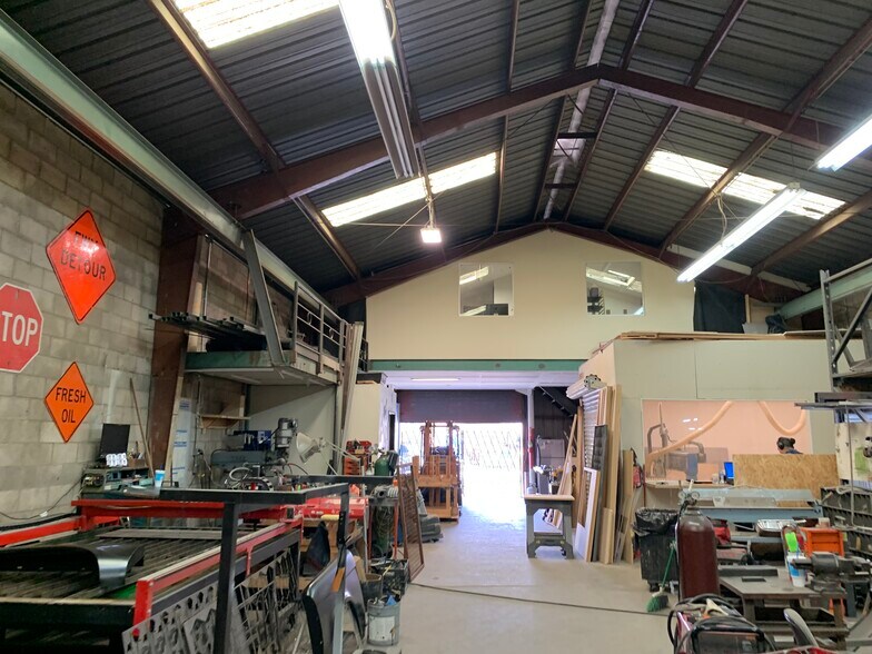 More Photos Of 1410-1412 Elwood St, Los Angeles Warehouse For Sale