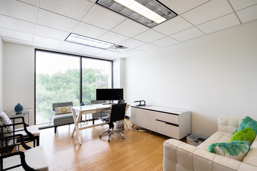 More Photos Of 3200 Steck Ave, Austin Office For Sale