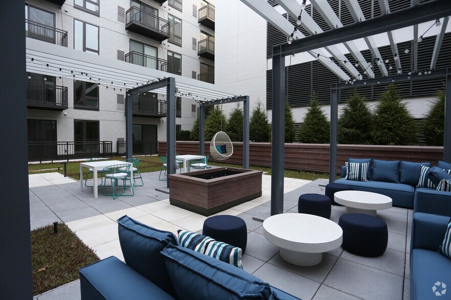 More Photos Of 25-45 N Central Ave, Clayton Apartments For Lease