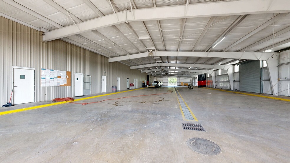 Primary Photo Of 13523 Conklin Ln, Houston Warehouse For Lease