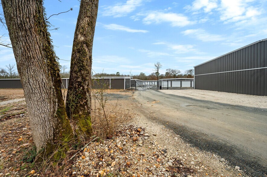 More Photos Of 21 Pinyon Rd, Broken Bow Specialty For Sale