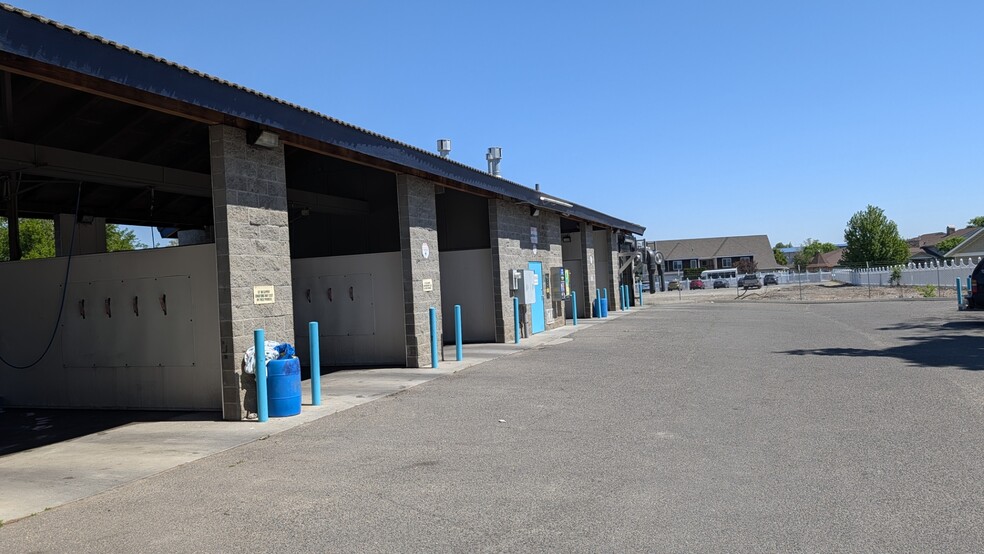 More Photos Of 311 Van Giesen Street, Richland Carwash For Sale