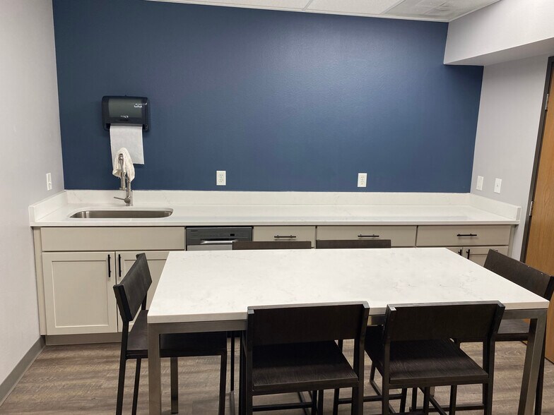 More Photos Of 11919 W I-70 N, Wheat Ridge Warehouse For Sale