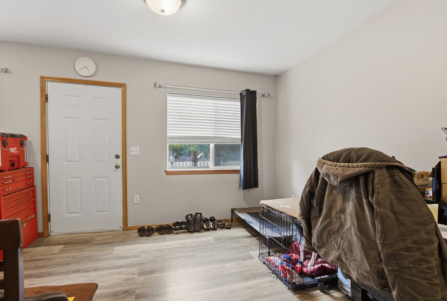 More Photos Of 715 S McLoughlin Blvd, Oregon City Apartments For Sale