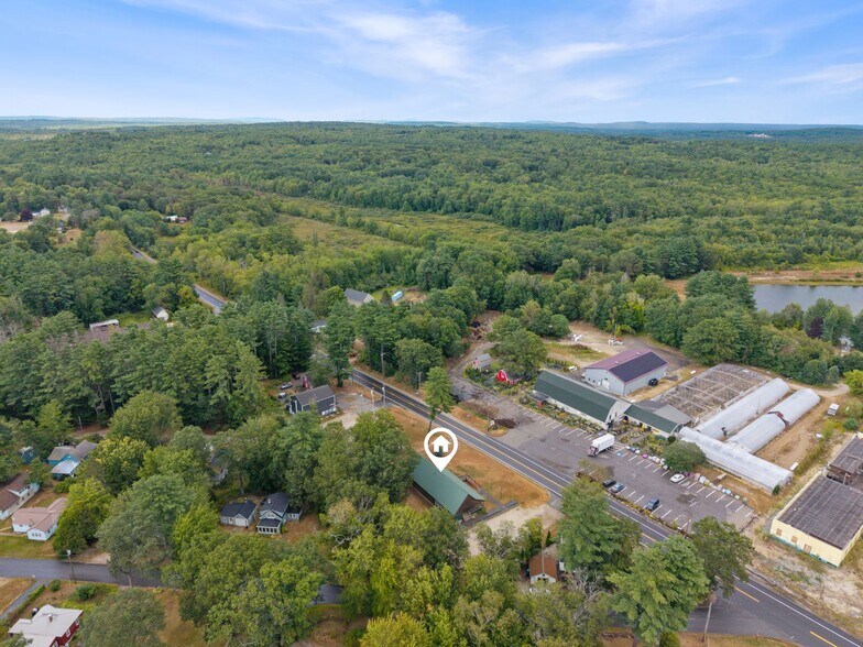 More Photos Of 204 Gray Rd, Cumberland General Retail For Sale