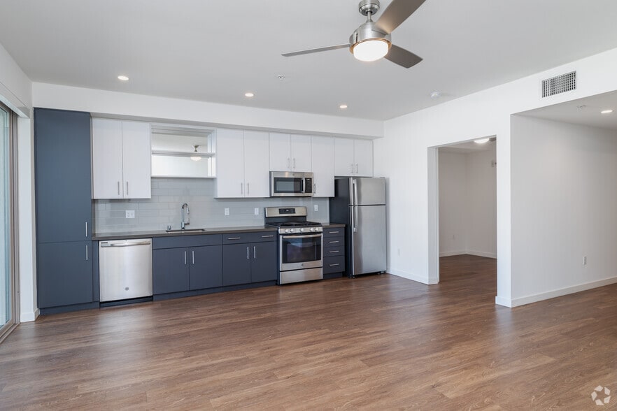 More Photos Of 3750 Main St, Riverside Apartments For Lease