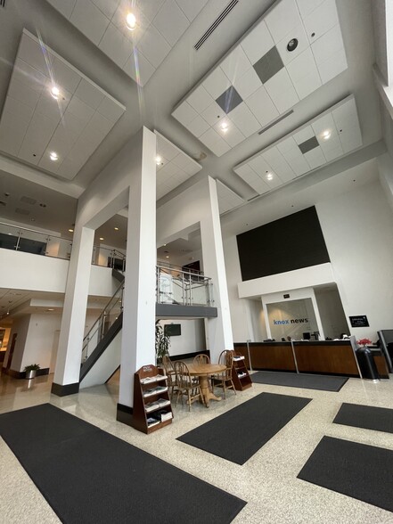 More Photos Of 2332 News Sentinel Dr, Knoxville Medical For Lease