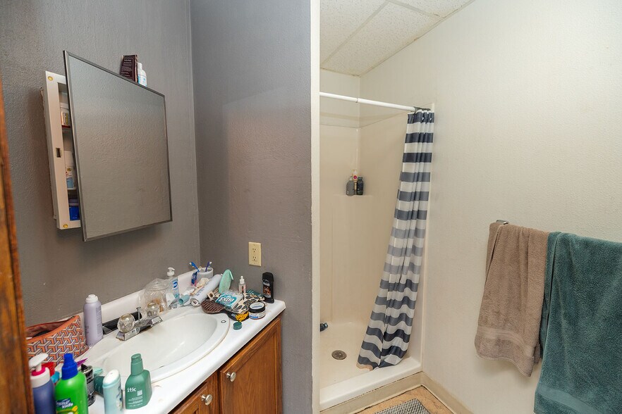 More Photos Of 116 W Pine Ave, El Dorado Office Residential For Sale