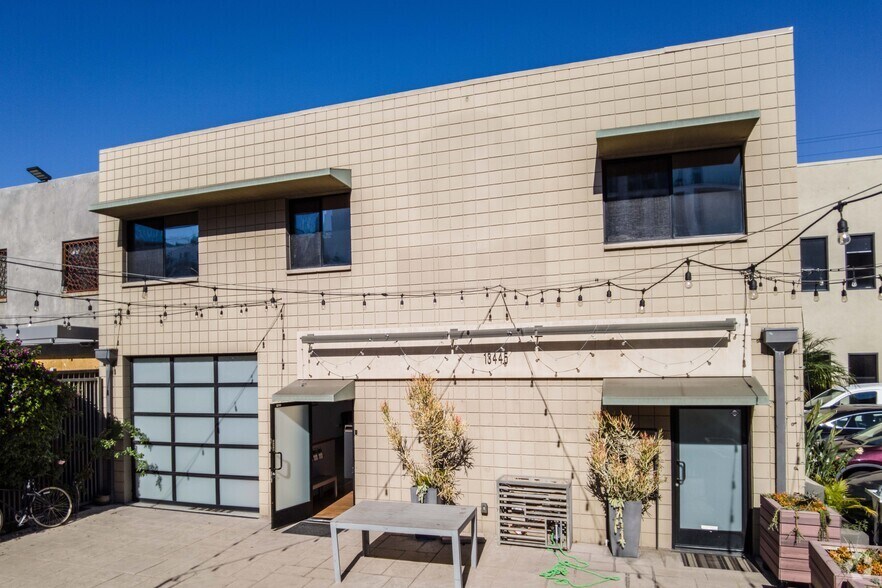 Primary Photo Of 13445 Beach Ave, Marina Del Rey Loft Creative Space For Lease