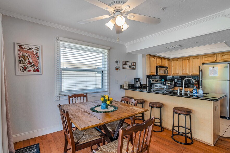 More Photos Of 1809 Gulf Blvd, Indian Rocks Beach Apartments For Sale