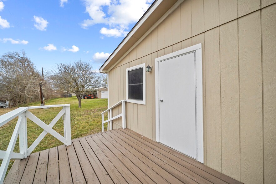 More Photos Of 19645 Nordt Rd, Damon Manufactured Housing Mobile Home Park For Sale