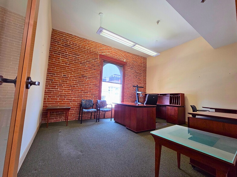 More Photos Of 1660 17th St, Denver Office Residential For Sale