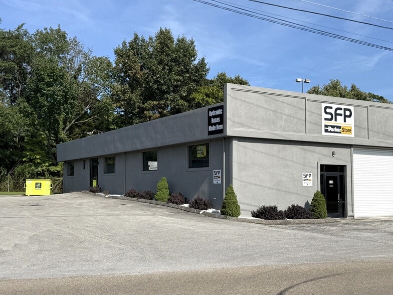 More Photos Of 130 Pearce Dr, Morristown Office For Lease